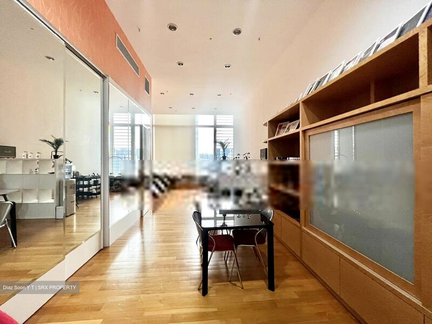 The Central (D1), Office #454039111